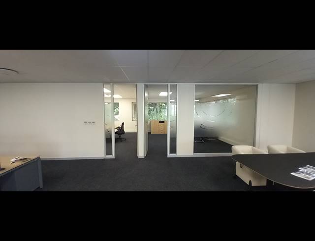 1,609M² OFFICE TO LET IN WOODMEAD